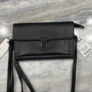 Elegant Black Faux Leather Crossbody Bag